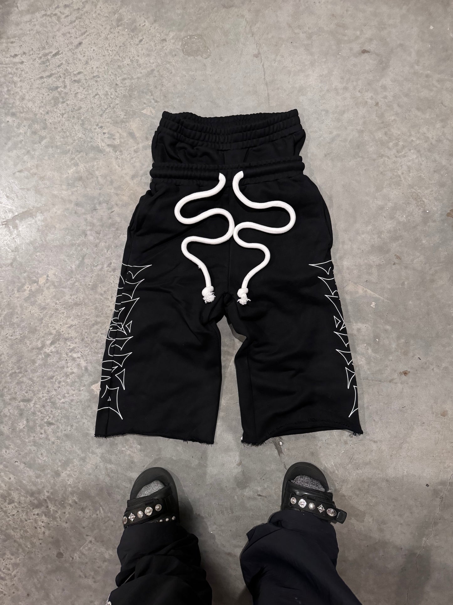 GAMBLING GANG SAGGING SHORTS